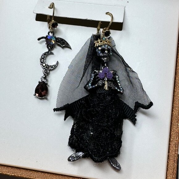 Betsey Johnson Bridal Skeleton Earrings With Moon & Bat Dangle - Picture 6 of 7